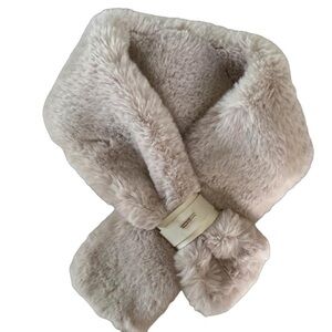 NWT Alessia Massimo Collar Faux Fur Beige 36” X 5” OS